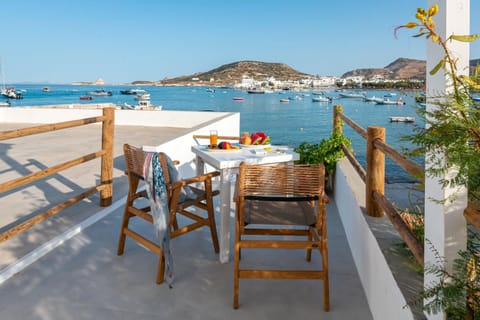 Patio, Day, Natural landscape, View (from property/room), Balcony/Terrace, Dining area, Beach, Sea view