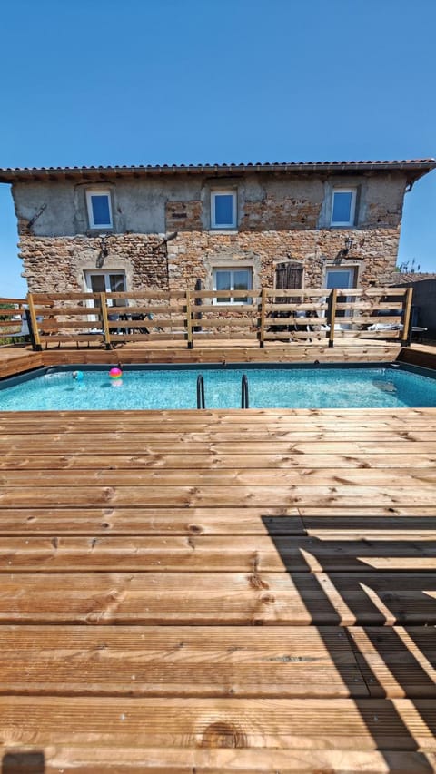 Pool view, Swimming pool, sunbed