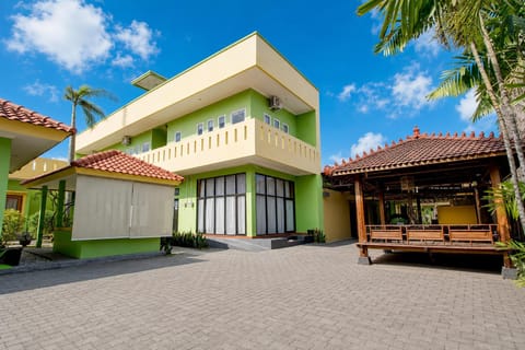 Property building, Facade/entrance