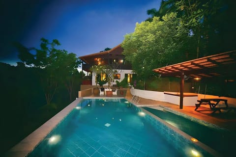 Swimming pool, Swimming pool