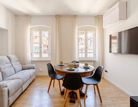 TV and multimedia, Seating area, City view, heating, air conditioner