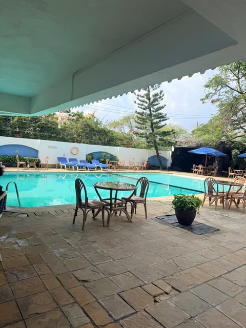 Swimming pool