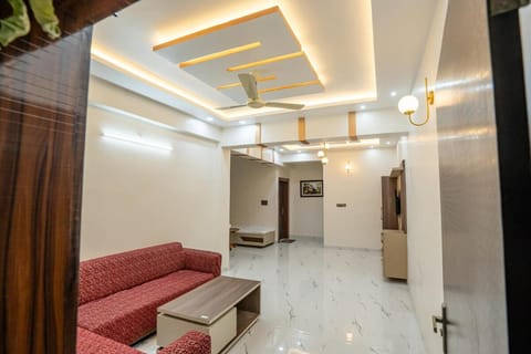 TV and multimedia, Kitchen or kitchenette, Living room, Seating area