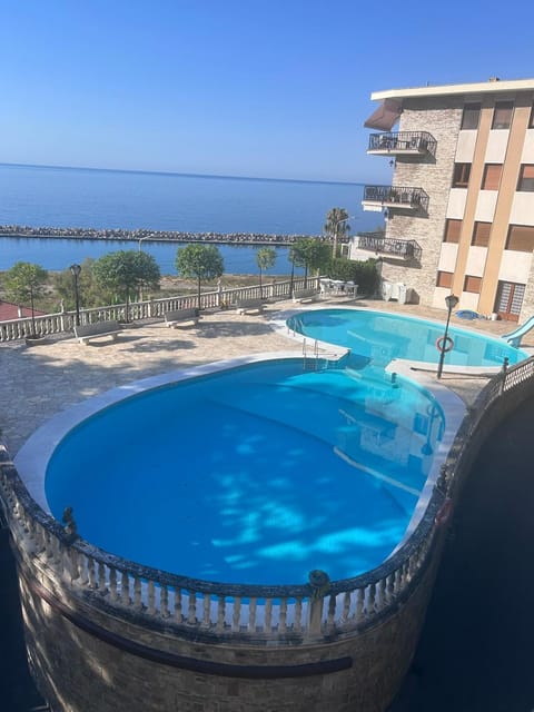 Sea view, Swimming pool, Swimming pool