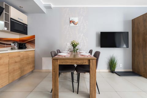 TV and multimedia, Dining area