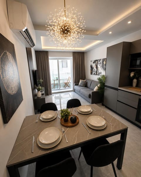 Living room, Dining area