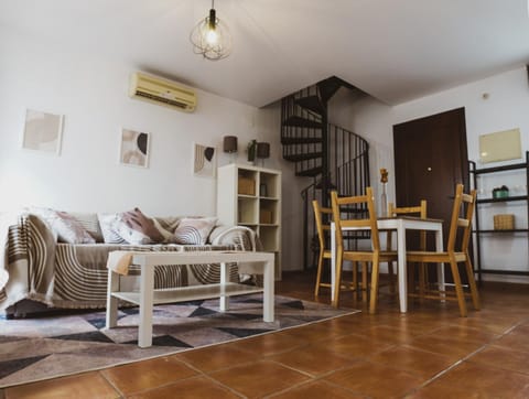 Living room, Dining area, air conditioner