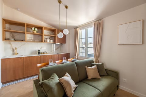 Kitchen or kitchenette, Living room, Seating area