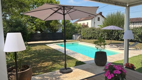 Swimming pool, Swimming pool