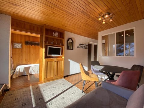 Living room, Dining area, Bedroom
