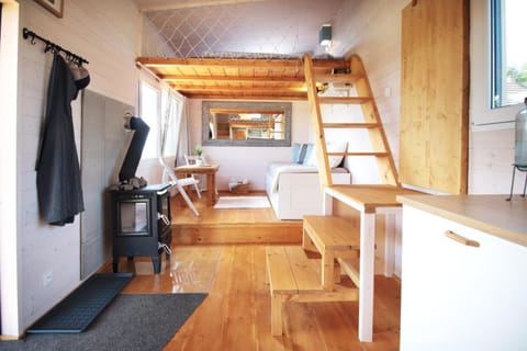 Bed, Seating area, Dining area, Bedroom