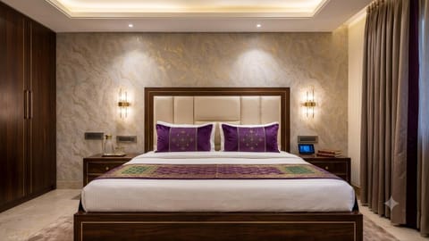 Bed, Bedroom