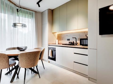 Kitchen or kitchenette, Dining area, dishwasher, oven, stove
