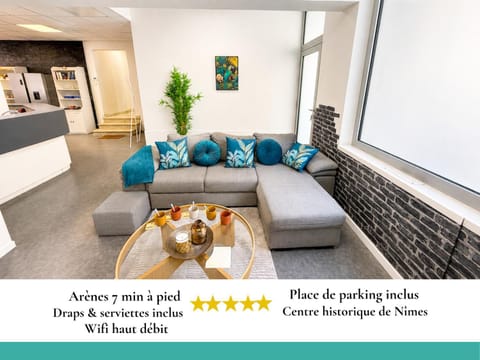 Property building, TV and multimedia, Living room, Seating area, internet, internet, internet
