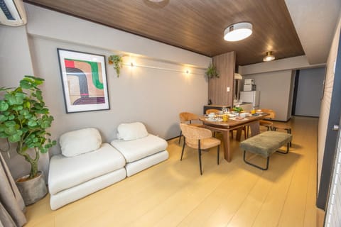 Living room, Dining area