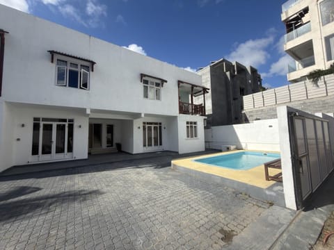 Property building, Pool view, Swimming pool