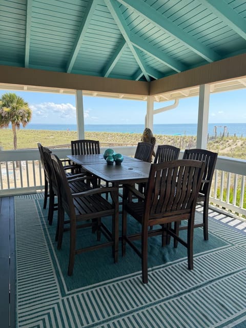 Patio, Natural landscape, Balcony/Terrace, Seating area, Sea view