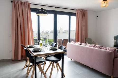 Living room, Dining area