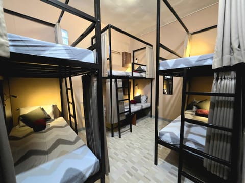 Bed, Bedroom, bunk bed