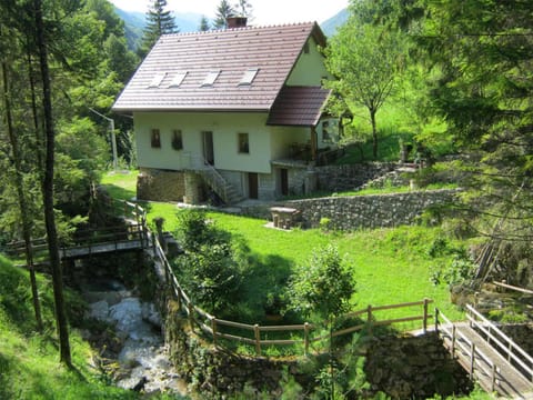Property building, Day, Summer, BBQ facilities, Garden, On site, Area and facilities
