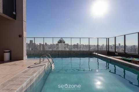 City view, Swimming pool