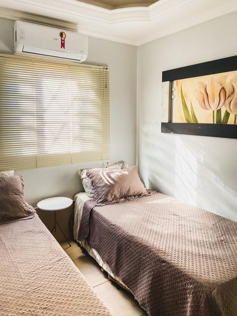 Bed, Bedroom, air conditioner