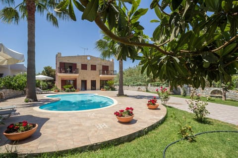 Facade/entrance, Day, Summer, Garden, Swimming pool