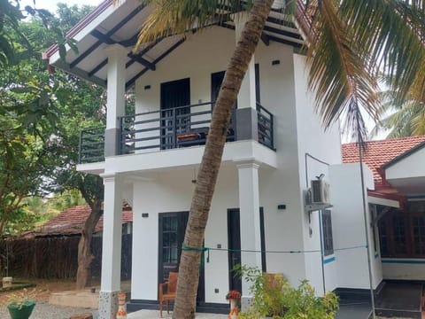 Property building, Garden, View (from property/room), Balcony/Terrace