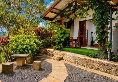 Property building, Patio, Day, Garden, Garden