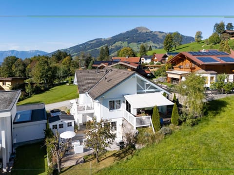 Property building, Neighbourhood, Mountain view