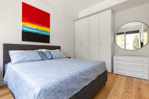 Bedroom, wardrobe