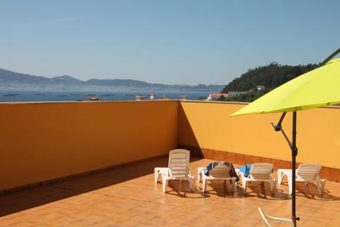 Patio, sunbed