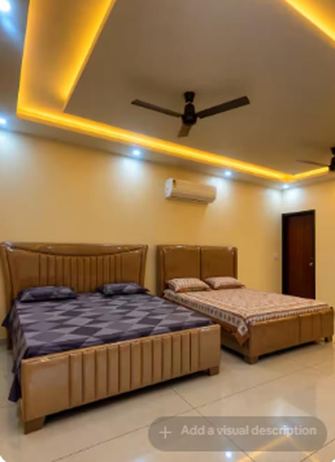 Bed, Photo of the whole room, Bedroom, Breakfast, air conditioner