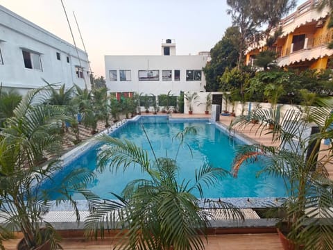 Pool view, Swimming pool