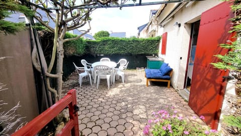 Patio, Garden, Garden view