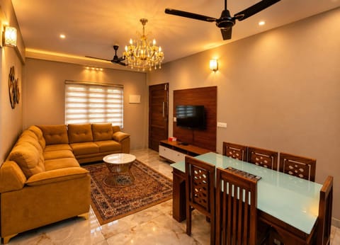 TV and multimedia, Living room, Dining area