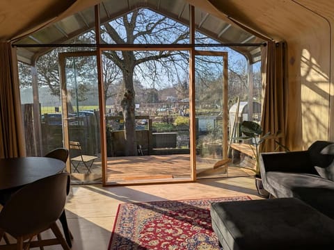 Natural landscape, View (from property/room), Balcony/Terrace, Living room, Seating area, Dining area