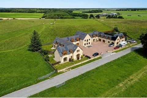Day, Neighbourhood, Bird's eye view, Location