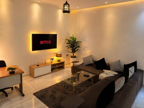 Communal lounge/ TV room, TV and multimedia, Living room, Seating area