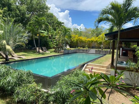 Swimming pool, Swimming pool