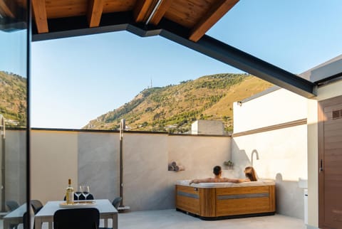 Patio, Day, Natural landscape, View (from property/room), Balcony/Terrace, Dining area, Mountain view