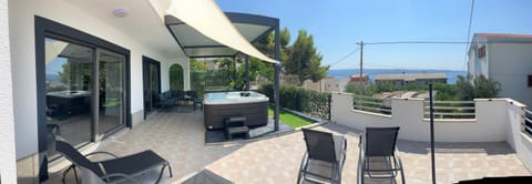 Patio, Garden, Hot Tub, View (from property/room), Balcony/Terrace, Sea view, sunbed