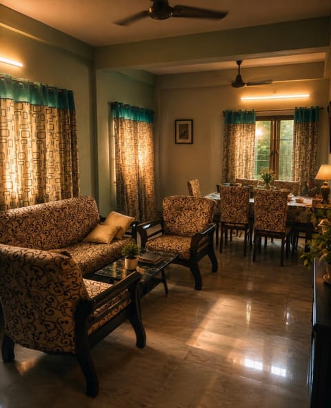 Living room, Seating area
