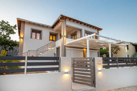 Property building, Balcony/Terrace