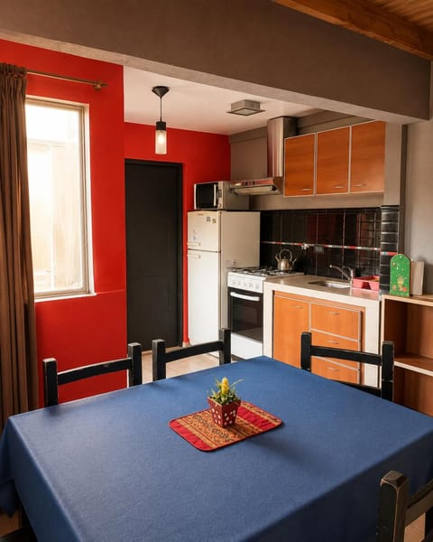 Kitchen or kitchenette, Dining area, oven, stove