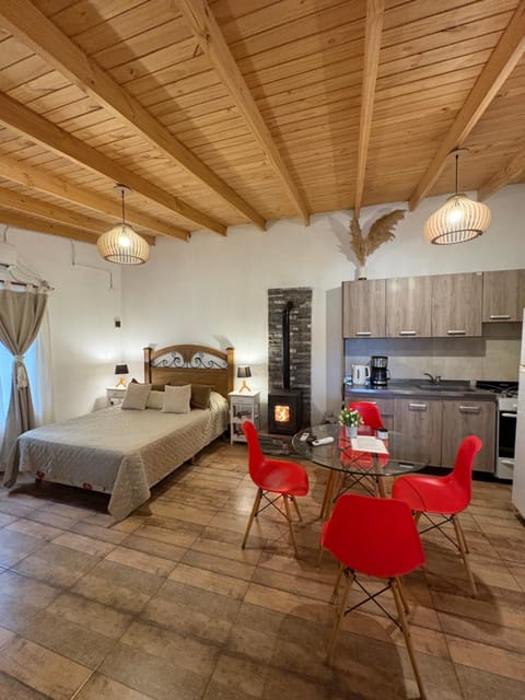 Bed, Kitchen or kitchenette, Photo of the whole room, Dining area, Bedroom
