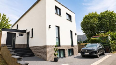 Property building, Street view, Parking