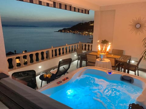 Hot Tub, Balcony/Terrace, Sea view