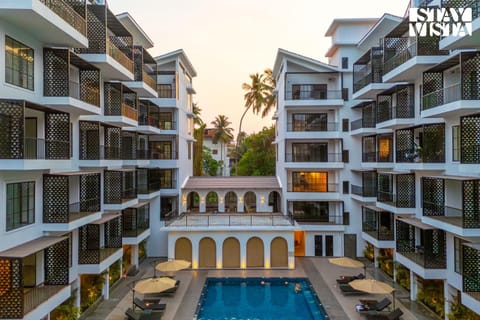 Property building, Swimming pool