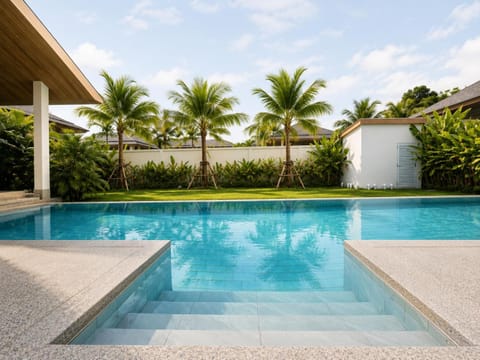 Garden view, Pool view, Swimming pool, sunbed